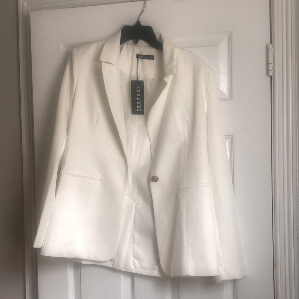 White blazer never worn